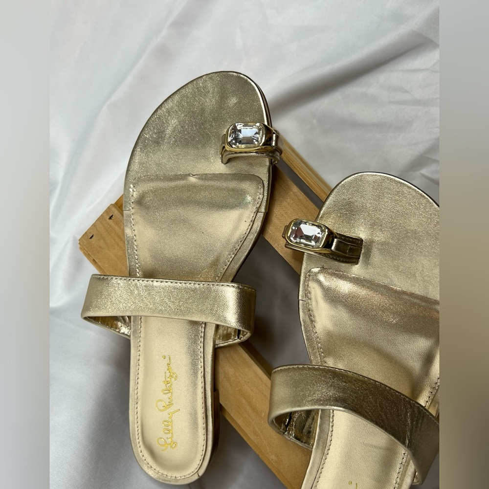 NWOT Lilly Pulitzer Callie Gold Metallic Sandals with Crystal Toe Strap - Picture 4 of 10